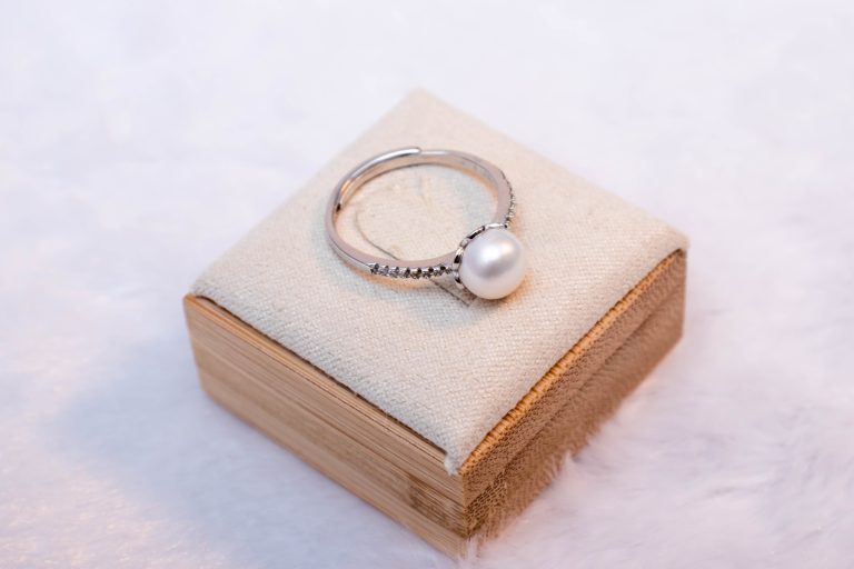 NHẪN NGỌC TRAI CLASSIC ELEGANCE
